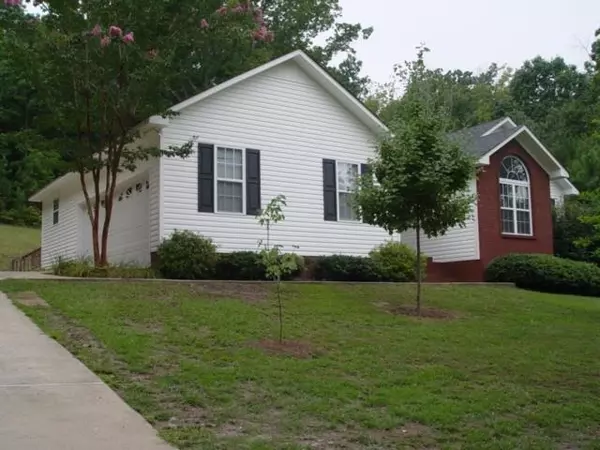 347 Hill Street, Rainbow City, AL 35906