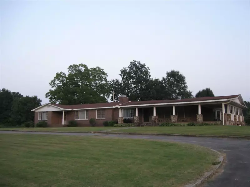 211 Pentecost Road, Eva, AL 35621