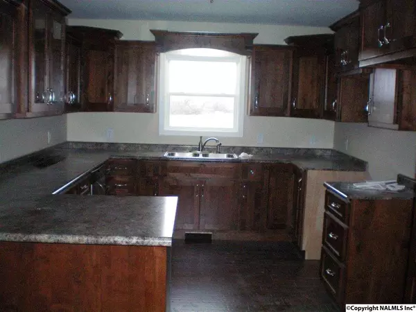 Rainsville, AL 35986,154 Craten Drive