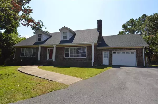 3321 Creek Circle, Guntersville, AL 35976