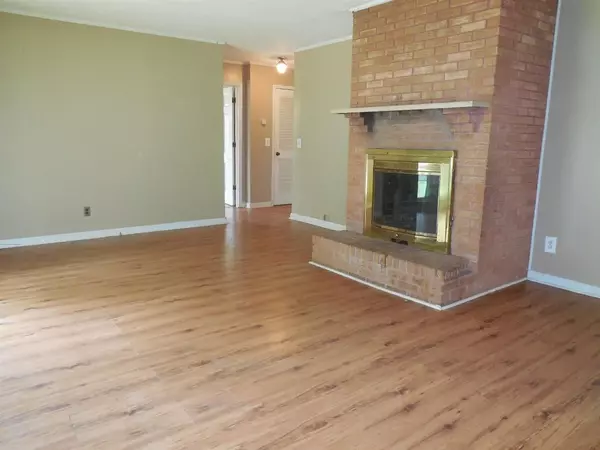 Arab, AL 35016,105 Shoal Creek Trail