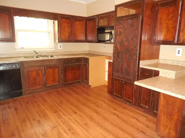 Arab, AL 35016,105 Shoal Creek Trail