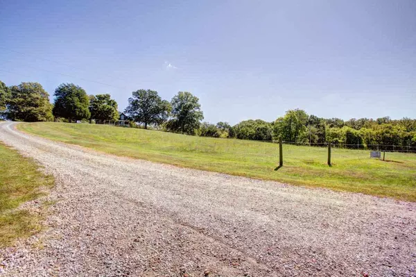 Prospect, TN 38477,983 Veto Road