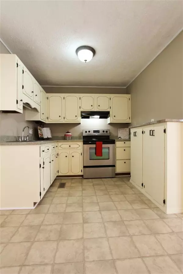 Toney, AL 35773,102 Abbey Lane