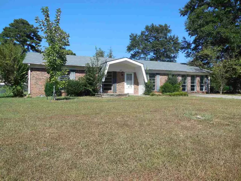 1105 NW Oakwood Street, Hartselle, AL 35640