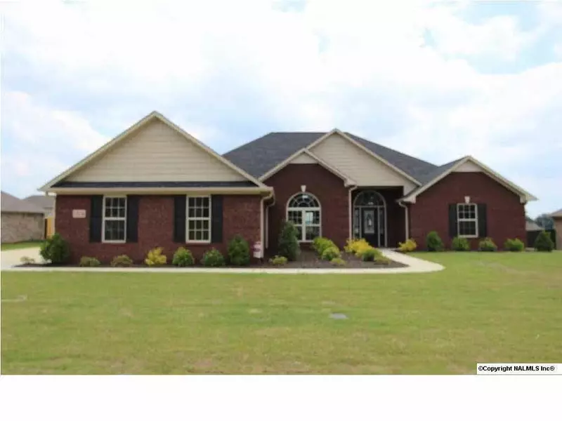 13136 Abbington Lane, Athens, AL 35613