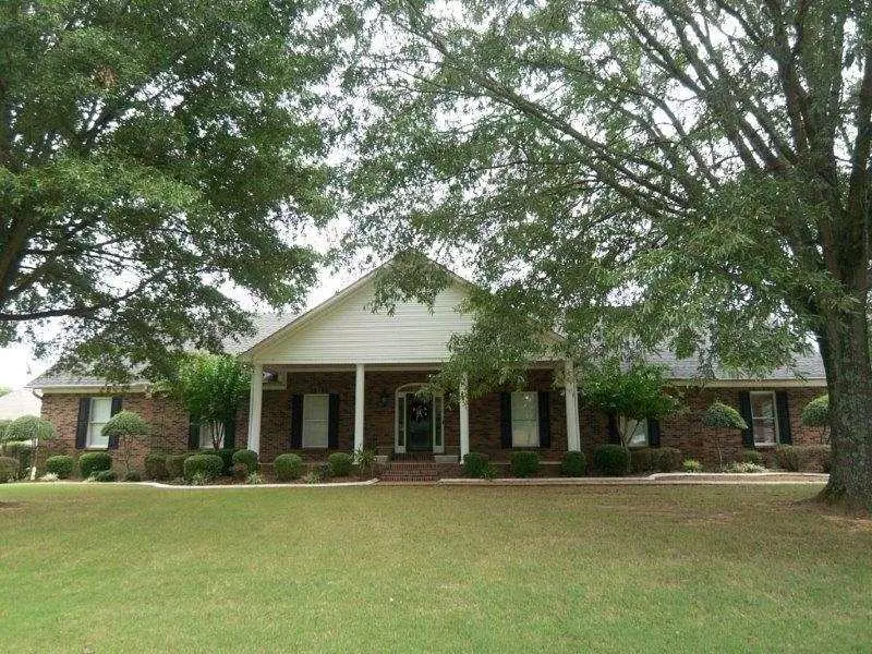 Moulton, AL 35650,431 Highland Drive