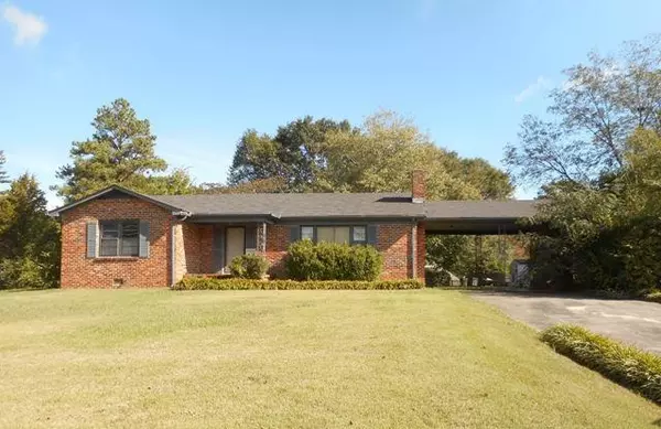 2114 SE Woodmont Drive, Decatur, AL 35601