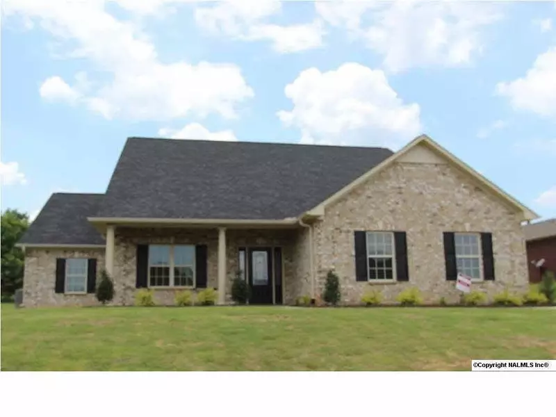 25257 Whispering Lane, Athens, AL 35613