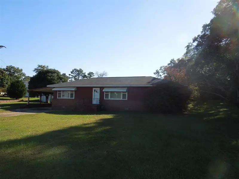 300 Warrenton Shores Drive, Guntersville, AL 35976