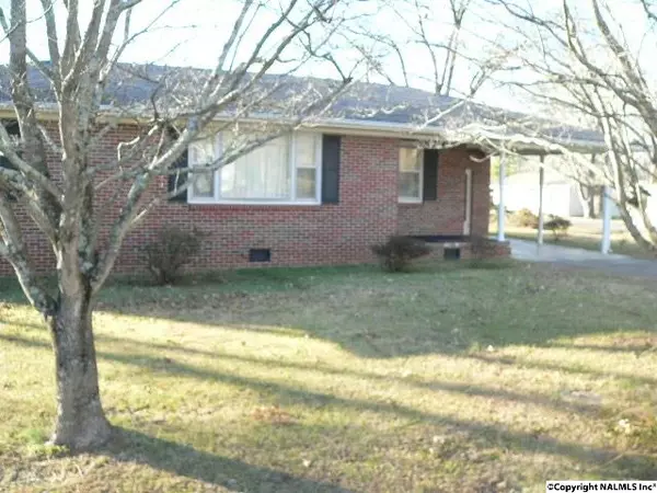 202 Brewer Street,  Scottsboro,  AL 35768