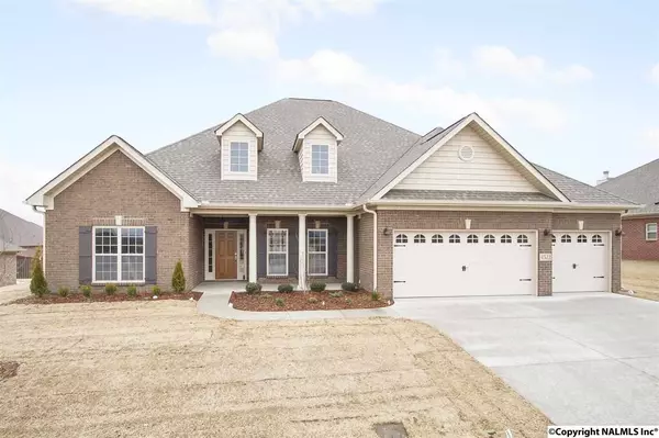 4522 SE Blairmont Drive, Owens Cross Roads, AL 35763