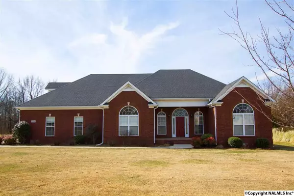 274 Golden Harvest Drive, New Market, AL 35761