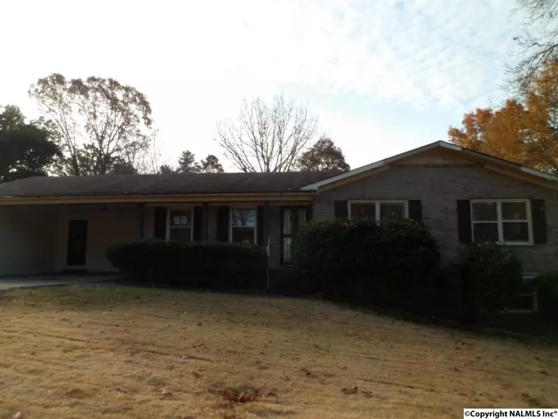 512 Dagun Drive, Anniston, AL 36206