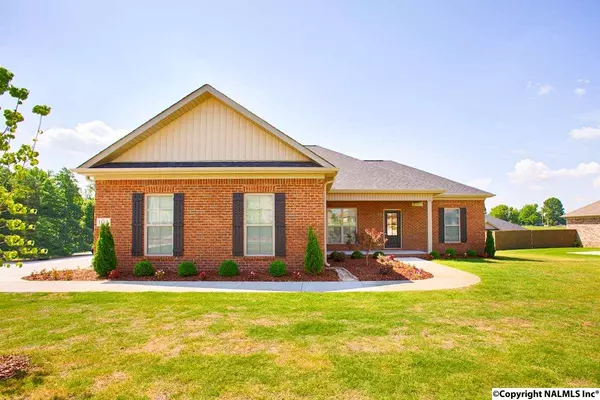 104 Swallow Hill Lane, Hazel Green, AL 35750