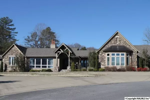 1514 Terrace Heights Drive NW, Fort Payne, AL 35967