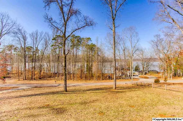 Athens, AL 35614,17215 Lakeside Estates Road