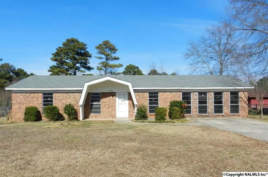 1105 Oakwood Street, Hartselle, AL 35640