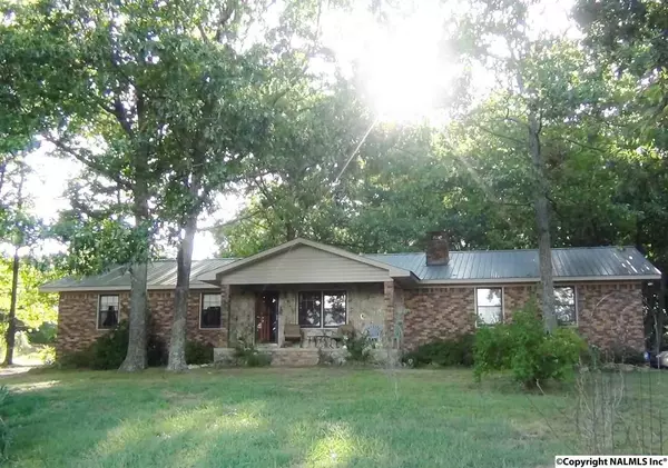 1608 SE Jennings Road, Fort Payne, AL 35967