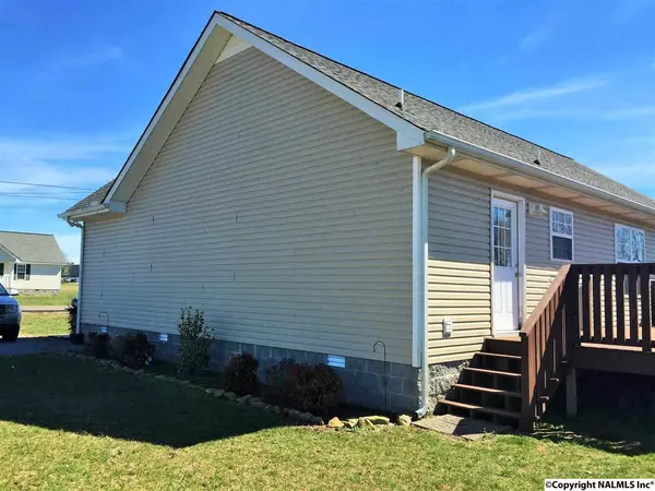 Rainsville, AL 35986,68 Mandi Lane