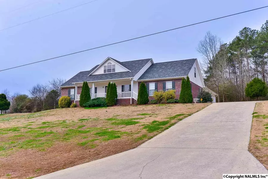 122 Pam Lane, Hartselle, AL 35640