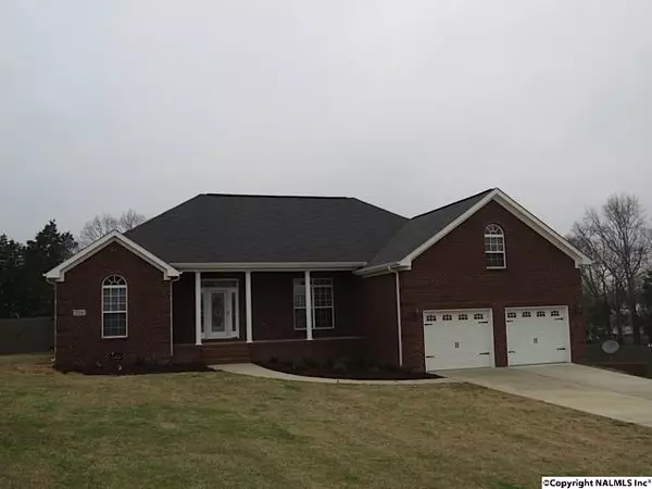 114 Grassy Bank Drive, New Market, AL 35761