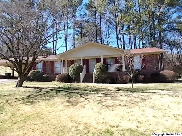 704 SE Desoto Road, Huntsville, AL 35801