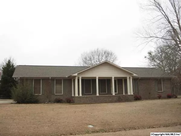 2202 W Cornelia Circle, Gadsden, AL 35901