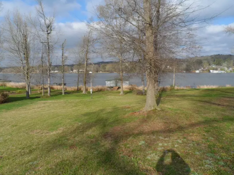 18 Spring Creek Drive, Guntersville, AL 35976