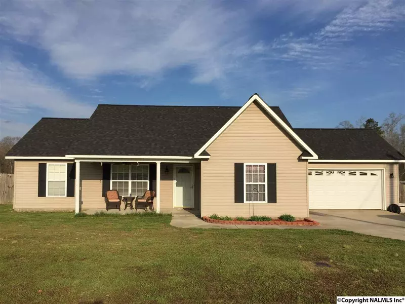 94 Meadowlark Drive, Hartselle, AL 35640