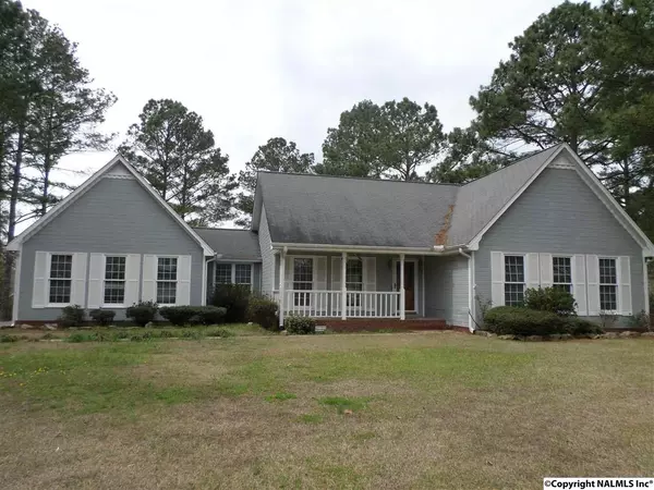 194 Progress Lane, Centre, AL 35960