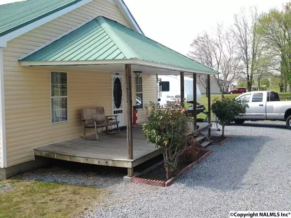 Rainsville, AL 35986,1029 N Rainbow Avenue