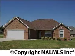 200 Chestnut Oak Circle, Owens Cross Roads, AL 35763