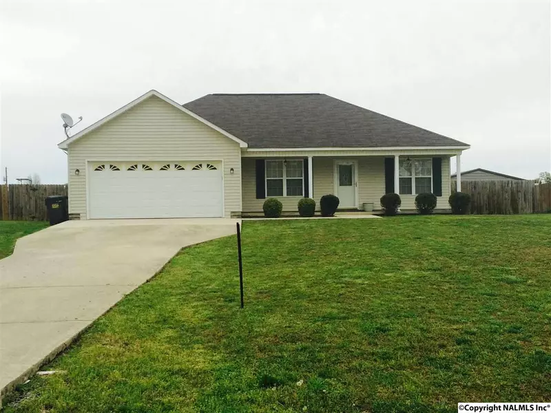 430 Wallace Drive, Hartselle, AL 35640