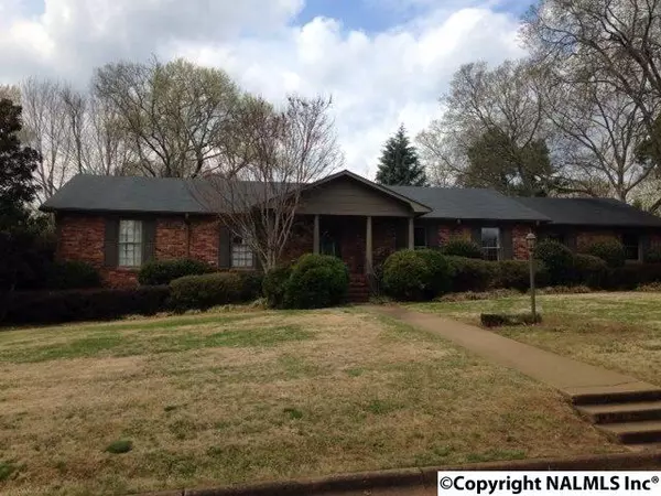 2402 Quince Drive, Decatur, AL 35601