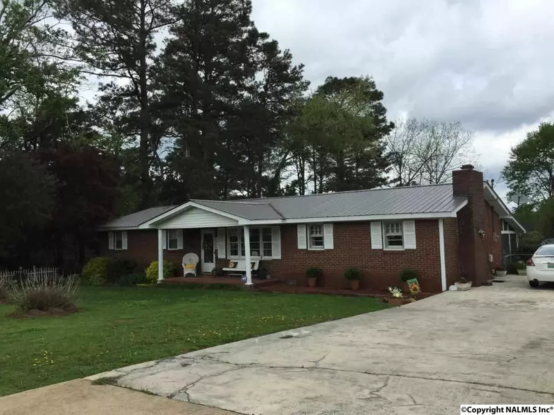 4908 Elizabeth Street, Guntersville, AL 35976