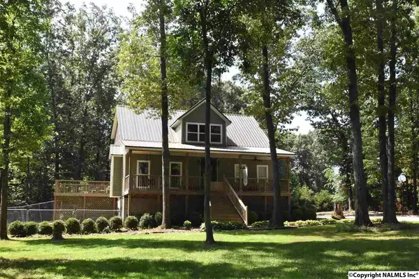 1076 Walker Lane, New Market, AL 35761