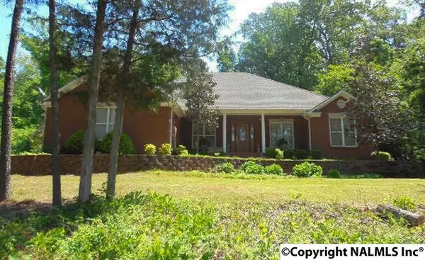 4424 SE Indian Hills Road, Decatur, AL 35603