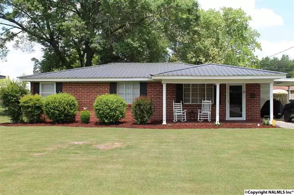 405 Pauline Avenue, Glencoe, AL 35905