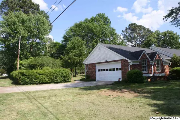 Decatur, AL 35601,2208 Brookwood Drive