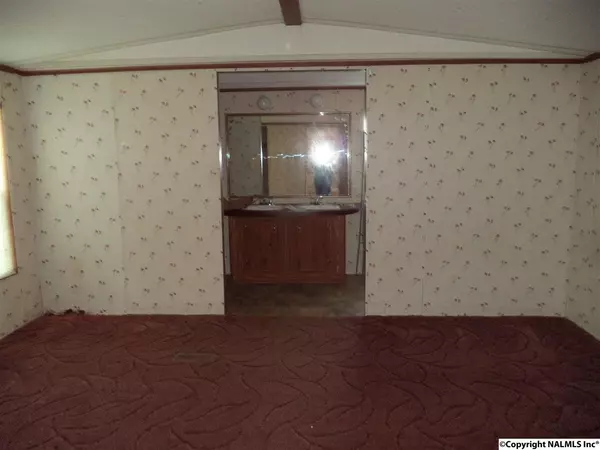 Toney, AL 35773,126 Planters Road