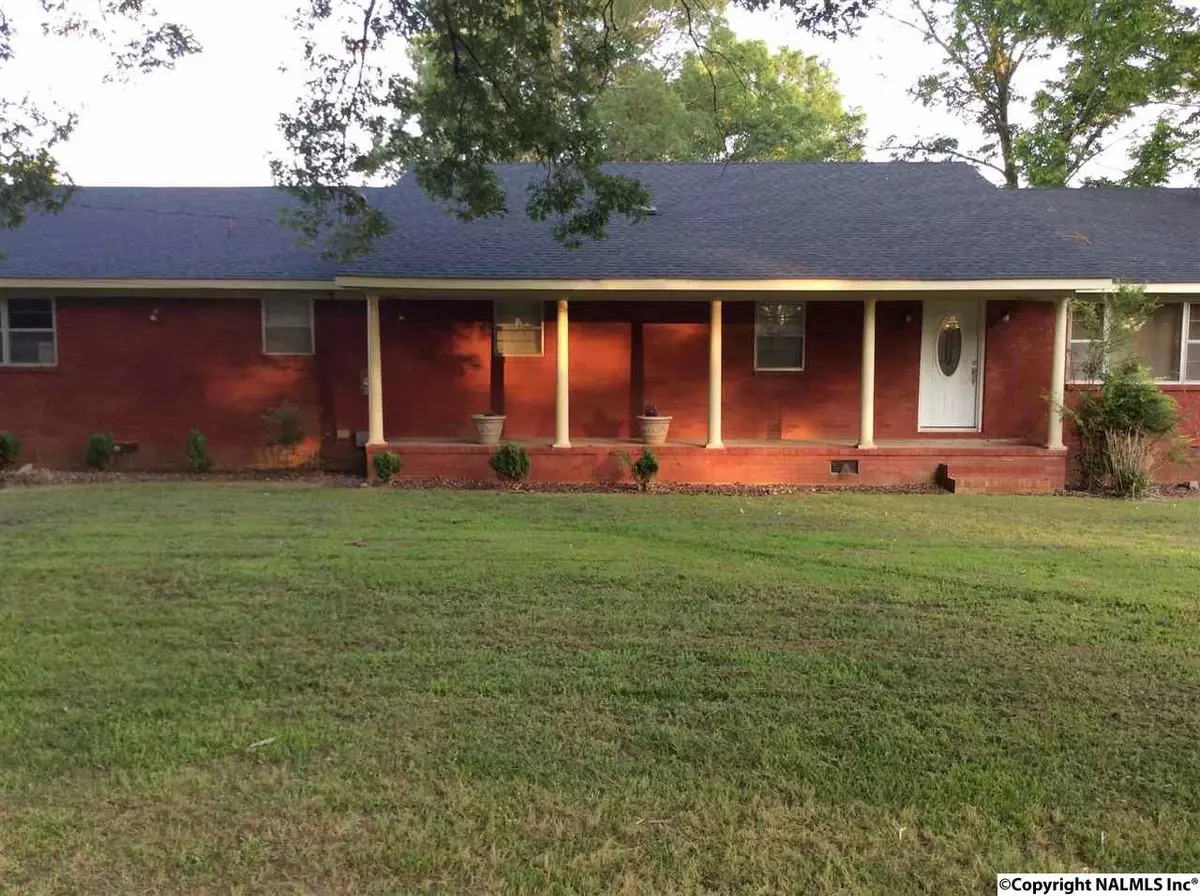 Moulton, AL 35650,10042 County Road 87