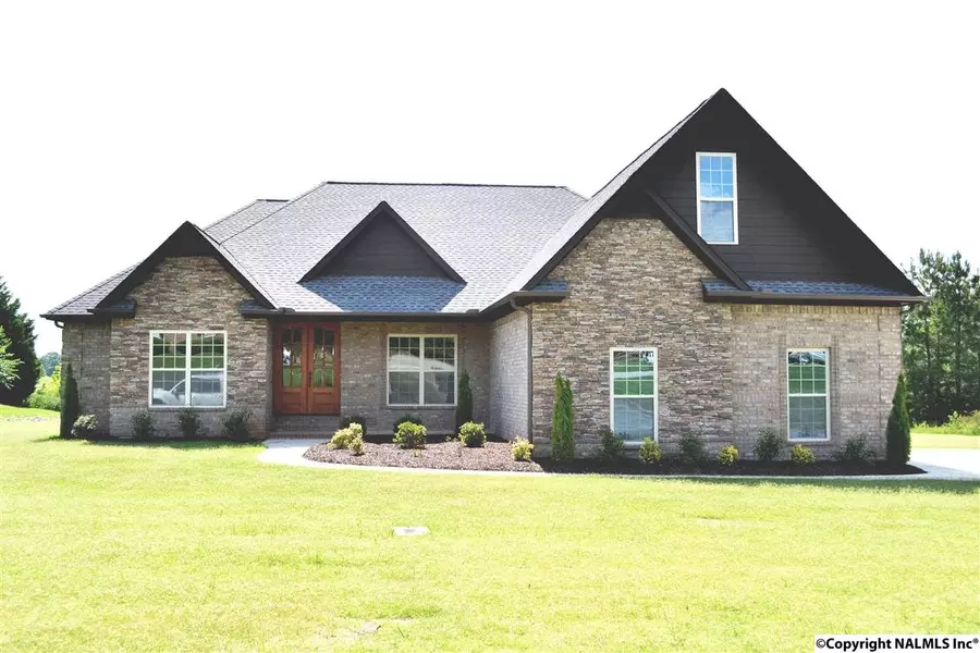 2701 Stone Hills Drive, Hartselle, AL 35640