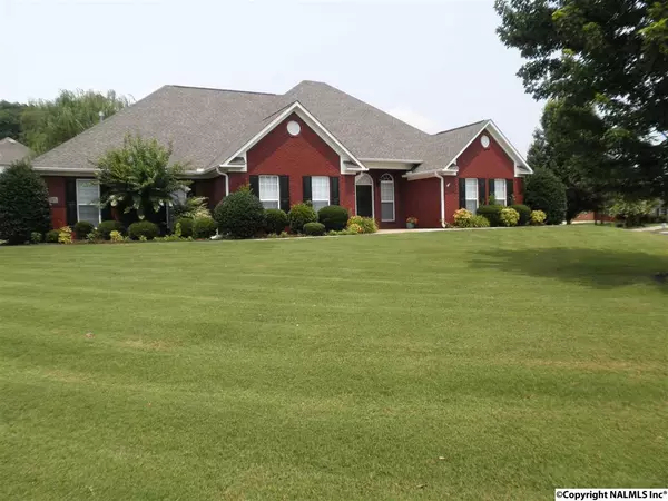 2705 Arbor Oak Drive, Owens Cross Roads, AL 35763