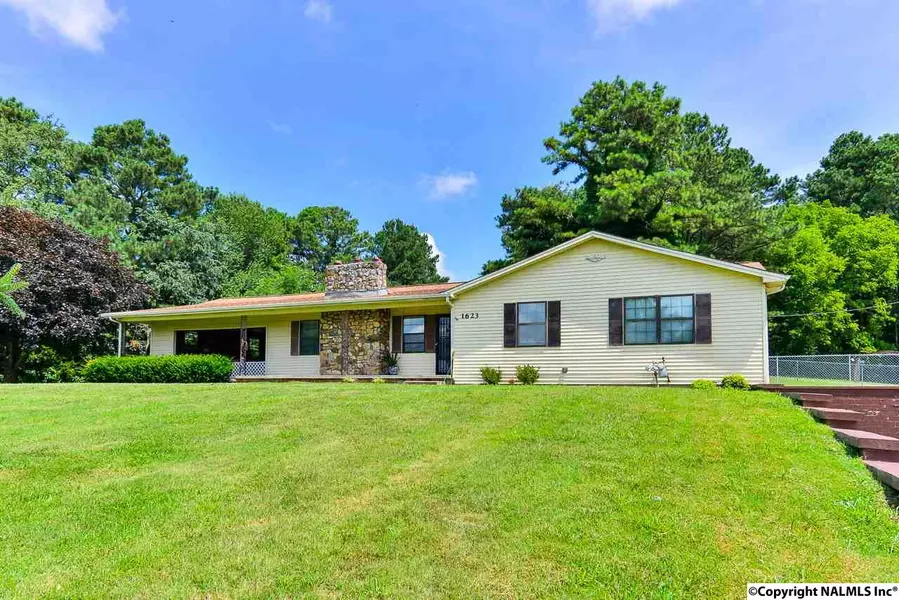 1623 Ardmore Hwy, Taft, TN 38488