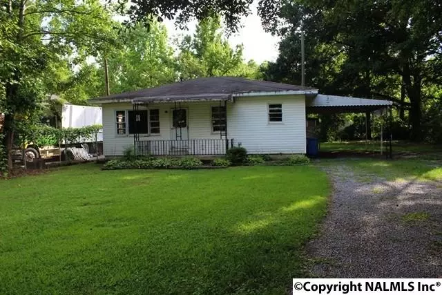 Hartselle, AL 35640,1223 NW White Street