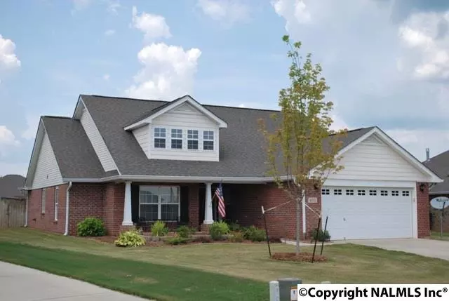 4811 Canterwood Drive, Owens Cross Roads, AL 35763