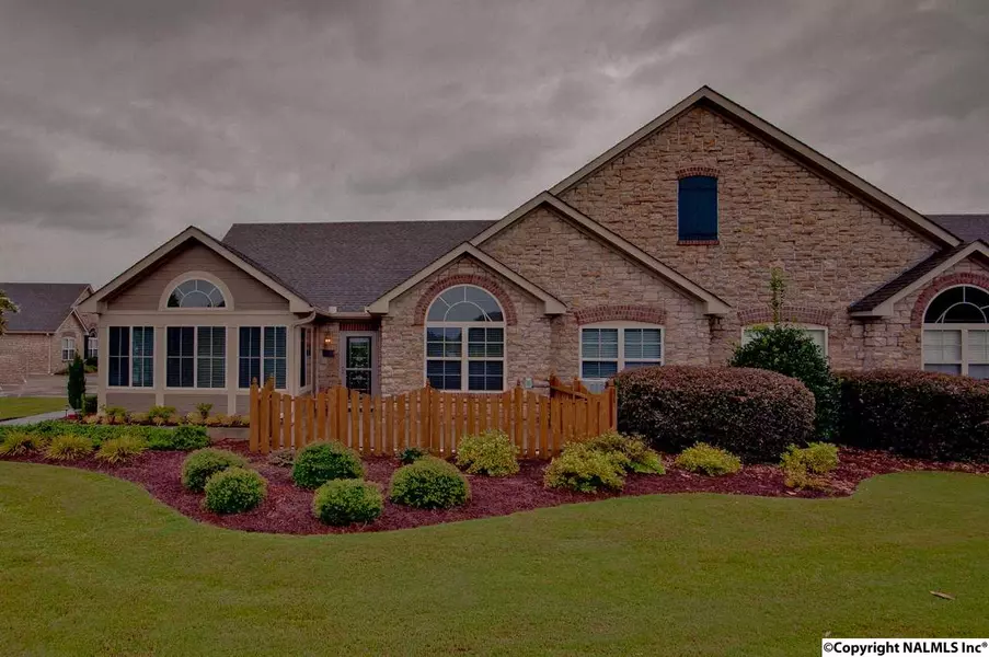 54 Laurel Lane, Brownsboro, AL 35741