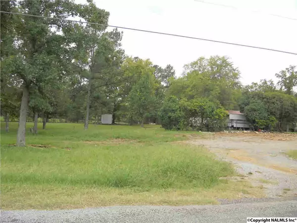 Cedar Bluff, AL 35960,990 County Road 131