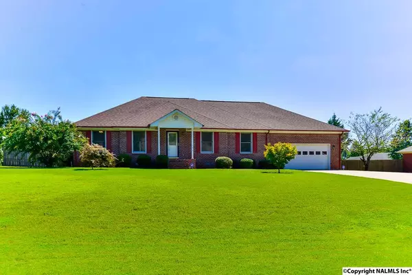 123 Hazel Trace, Hazel Green, AL 35750